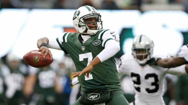 Geno Smith throws touchdown pass against Raiders, his first since Week 7