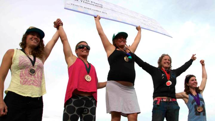 This Woman Won A Kayaking Tournament While Nine Months Pregnant