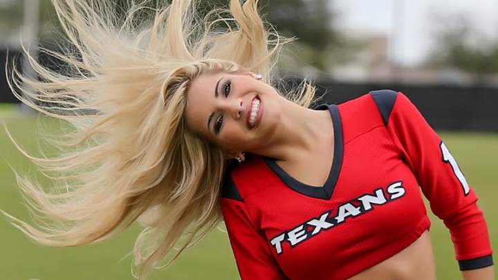 Cheerleader of the Week Cheerleader of the Week