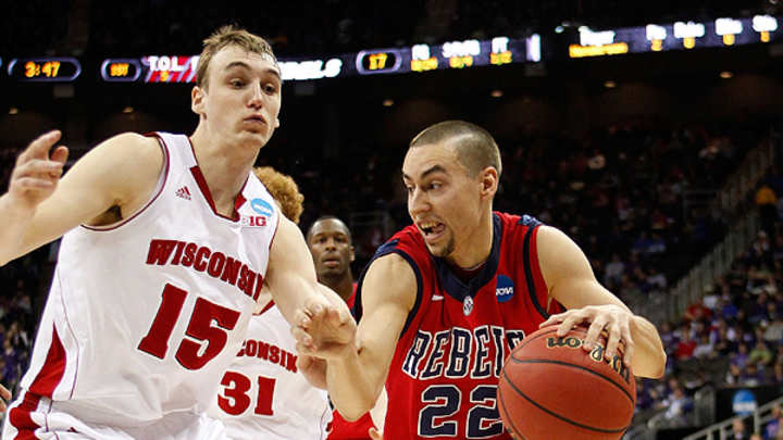 Marshall Henderson finally finds basket to lead Ole Miss past Wisconsin