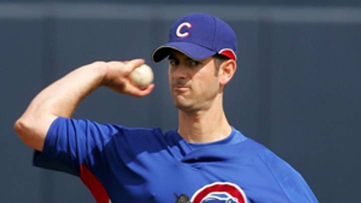 Reds sign former Cubs ace Mark Prior Reds sign former Cubs ace Mark Prior