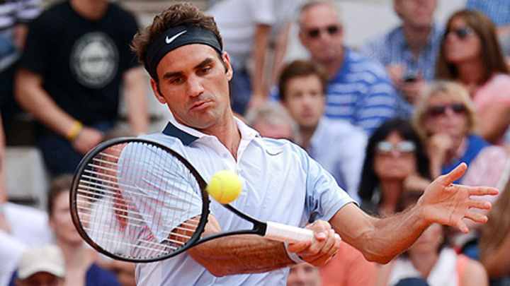 Roger Federer wins first match with new racket Roger Federer wins first match with new racket