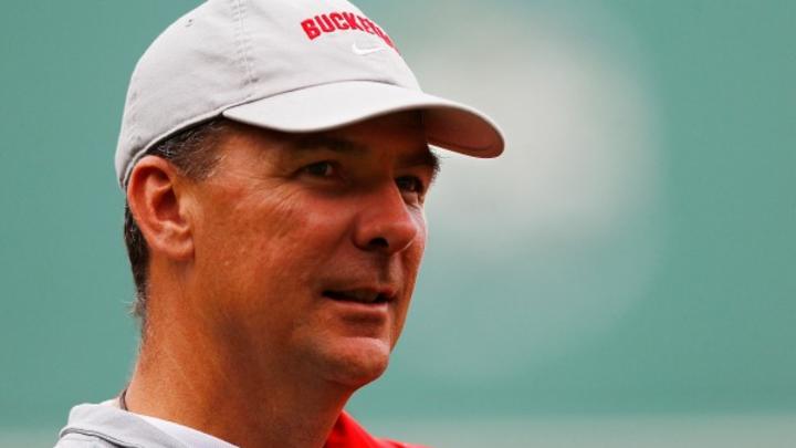 Urban Meyer declines comment on Aaron Hernandez Urban Meyer declines comment on Aaron Hernandez