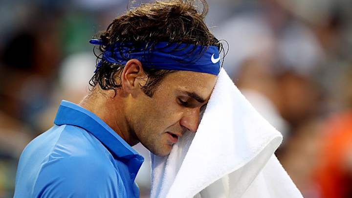 Roger Federer out of U.S. Open with 4th round loss to Tommy Robredo