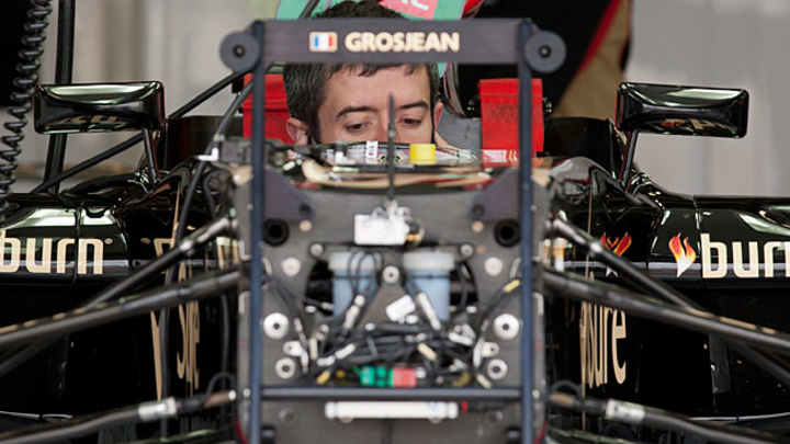 F1 to introduce penalty system for drivers in 2014