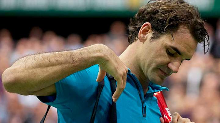 Roger Federer upset by Julien Benneteau in Rotterdam Roger Federer upset by Julien Benneteau in Rotterdam
