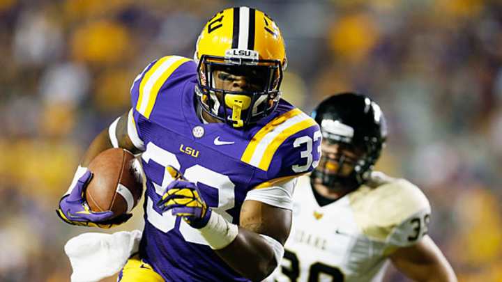 LSU running back Jeremy Hill suspended indefinitely after arrest LSU running back Jeremy Hill suspended indefinitely after arrest