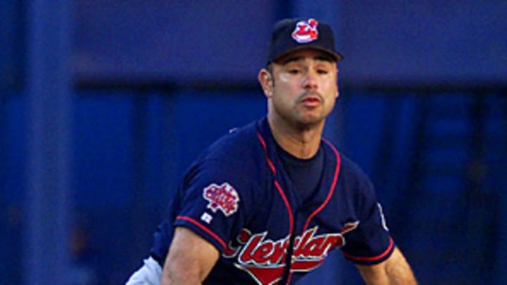 Baerga, Hart to join Indians' Hall of Fame