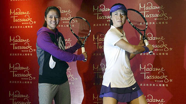 Li Na gets wax figure in China Li Na gets wax figure in China