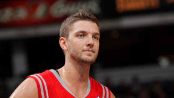 Rockets forward Chandler Parsons shaves head for 10-year-old cancer patient