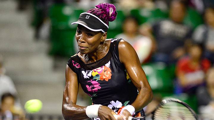 Venus rallies from a set down to reach quarterfinals in Tokyo