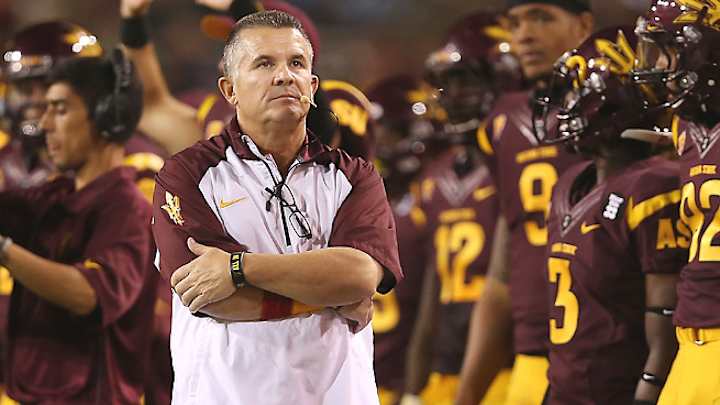 Arizona State coach Graham gets scare as plane plummets 25,000 feet