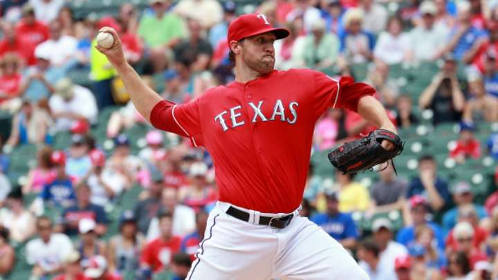 Rangers trade  Josh Lindblom, Craig Gentry to A's for Michael Choice, prospect