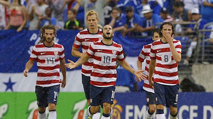 U.S. scores five goals to beat El Salvador in Gold Cup quarters