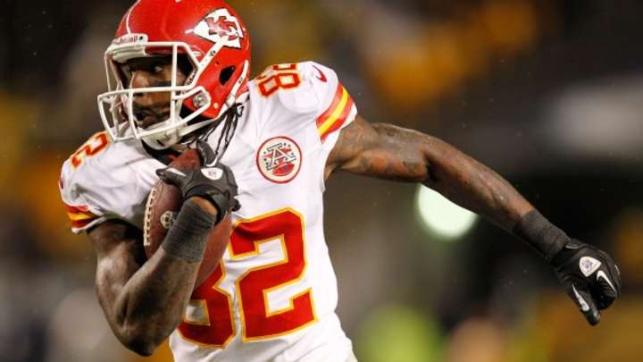Chest virus puts Chiefs receiver Dwayne Bowe on non-football injury list