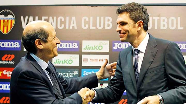 Valencia president Manuel Llorente resigns Valencia president Manuel Llorente resigns