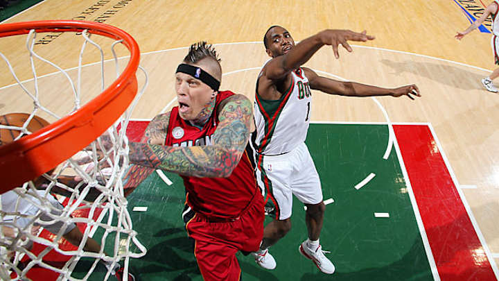 No letdown for LeBron, Heat as reigning champs take 3-0 lead