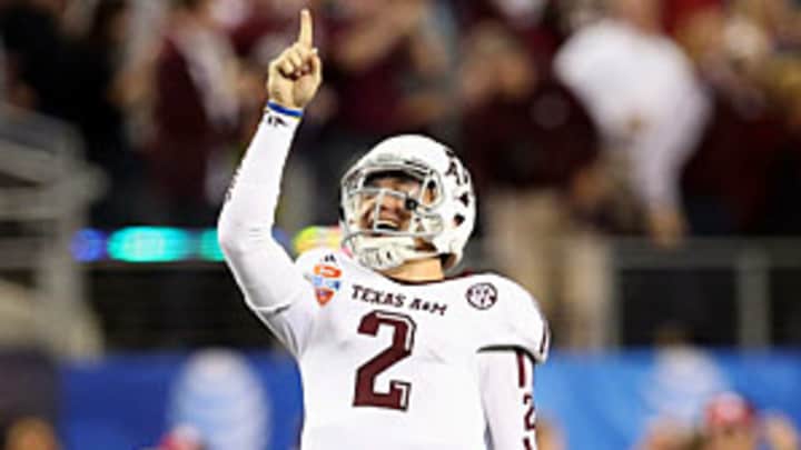 Texas A&M's Johnny Manziel still adjusting to celebrity life Texas A&M's Johnny Manziel still adjusting to celebrity life
