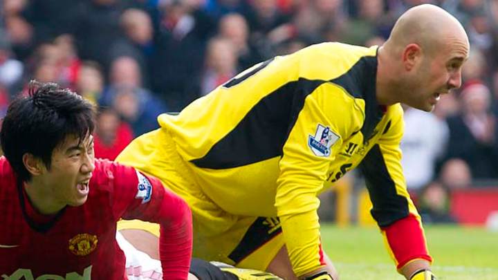 Liverpool's Reina keen on return to Barcelona, father says