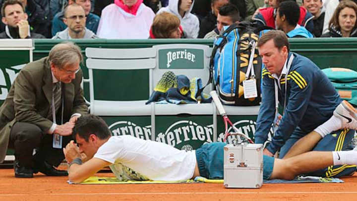 Bernard Tomic retires from first-round match at French Open
