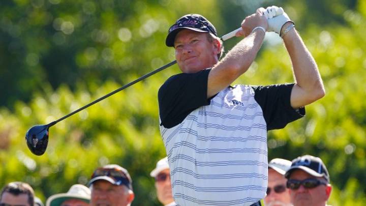 Woody Austin given four-shot penalty for exceeding golf club limit