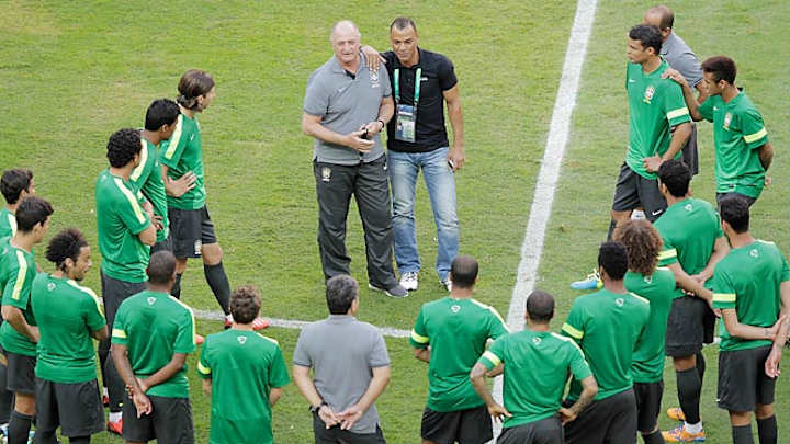 Brazil legend Cafu gives motivational speech to national team