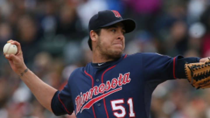 Anthony Swarzak suffers rib fracture 'playing around and wrestling'