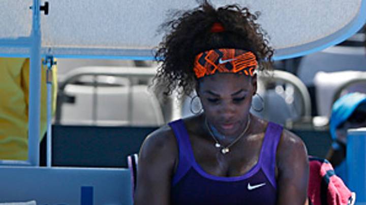 Injured Serena practices in private session Injured Serena practices in private session