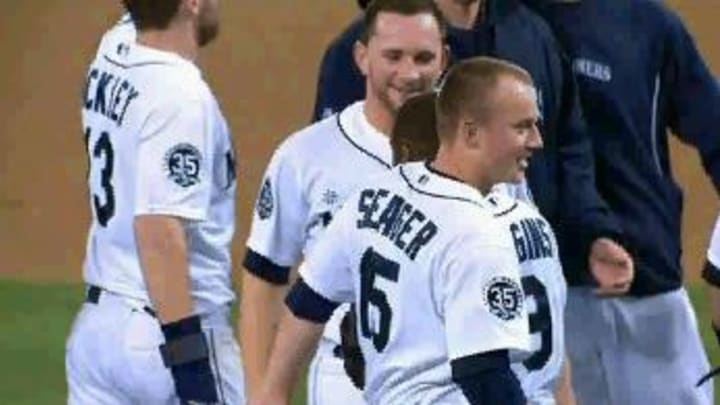 16 Reasons to Treasure Blue Jays Shortstop Munenori Kawasaki, the Jewel of MLB