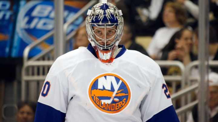 Report: Islanders re-sign goalie Evgeni Nabokov