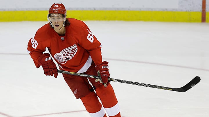 Detroit's Danny DeKeyser out three weeks with shoulder injury