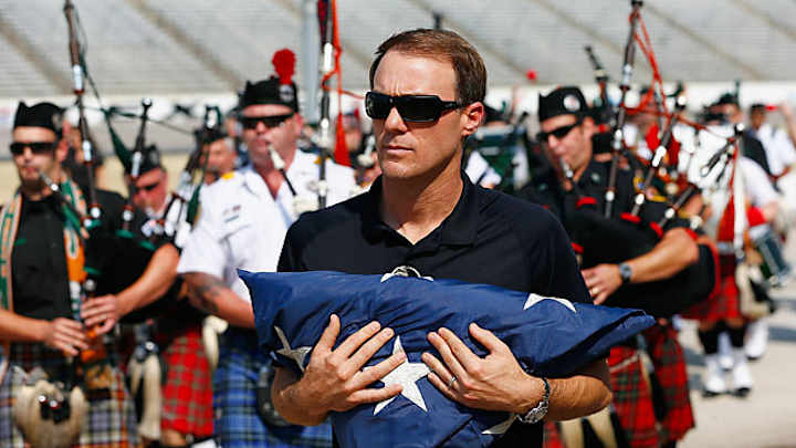 Kevin Harvick honors first-responders in 9/11 event at Texas
