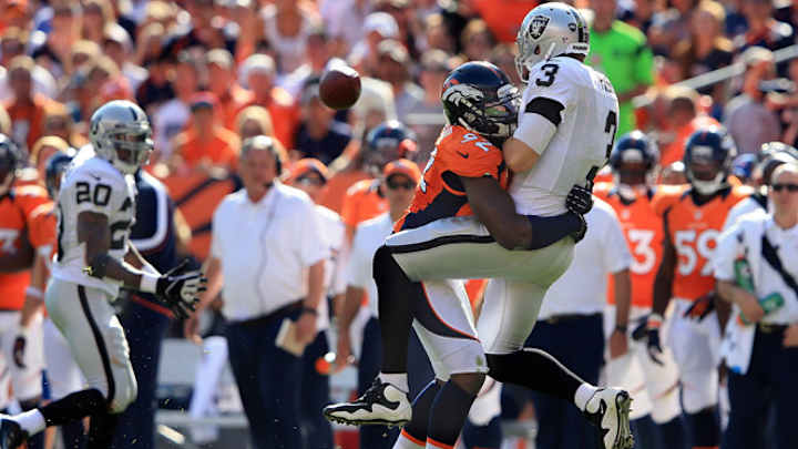 Contract snafu keeps Broncos, DE Elvis Dumervil from deal Contract snafu keeps Broncos, DE Elvis Dumervil from deal