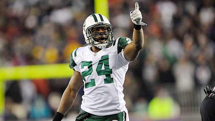 Despite trade rumors, Jets Pay Darrelle Revis $1 Million Bonus Despite trade rumors, Jets Pay Darrelle Revis $1 Million Bonus