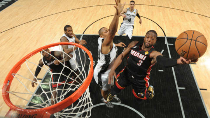 Heat's Dwyane Wade back to 'Flash' in Game 4 win over Spurs despite 'bum knee'