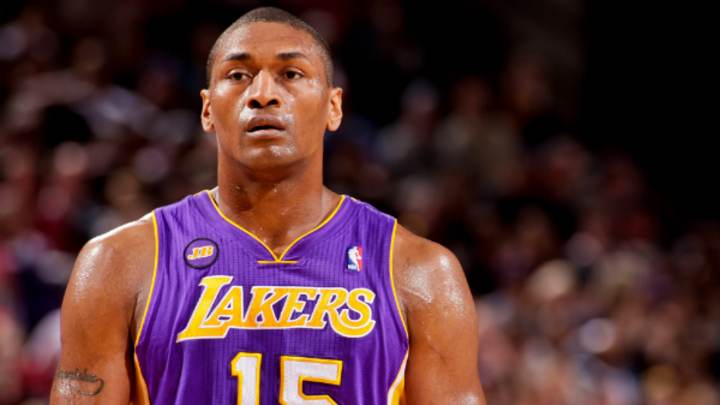 Lakers' Metta World Peace has torn lateral meniscus in left knee