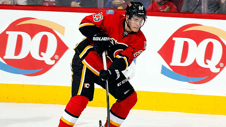Flames' Monahan out two games with hairline fracture