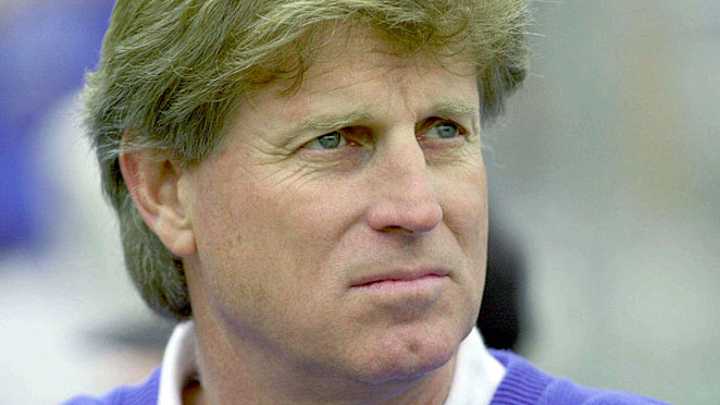 SMU adds former Kentucky coach Hal Mumme to staff