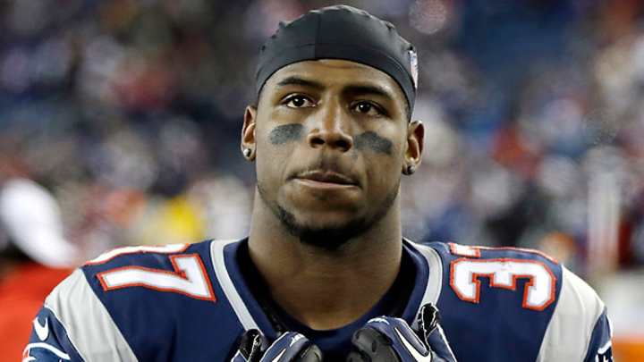 Report: Patriots do not plan to cut Alfonzo Dennard after DUI arrest