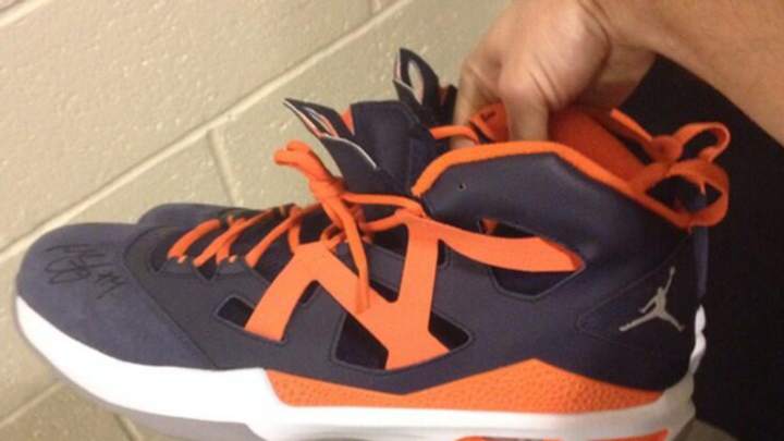 Bobcats' Gerald Henderson apologizes for hitting woman in face with errant pass