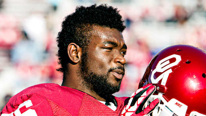 Report: Oklahoma's Damien Williams, Lacoltan Bester suspended vs. Kansas State