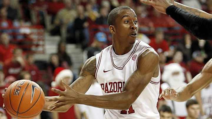 Arkansas' BJ Young declares for NBA draft