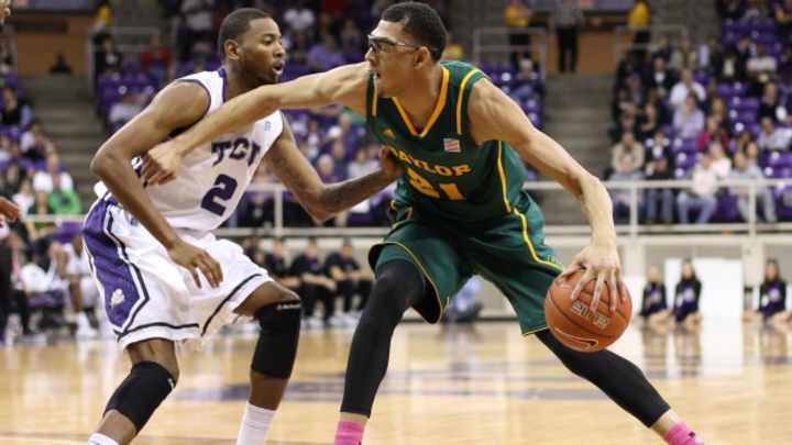 Report: Baylor's Isaiah Austin recovering well from shoulder surgery Report: Baylor's Isaiah Austin recovering well from shoulder surgery