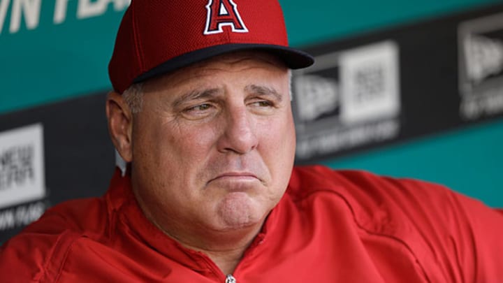 Angels stink on ice, but it's not Mike Scioscia's fault