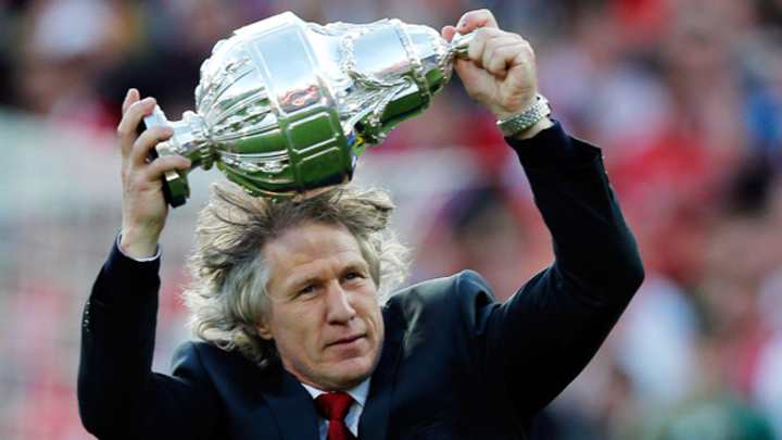 AZ Alkmaar fires manager Gertjan Verbeek