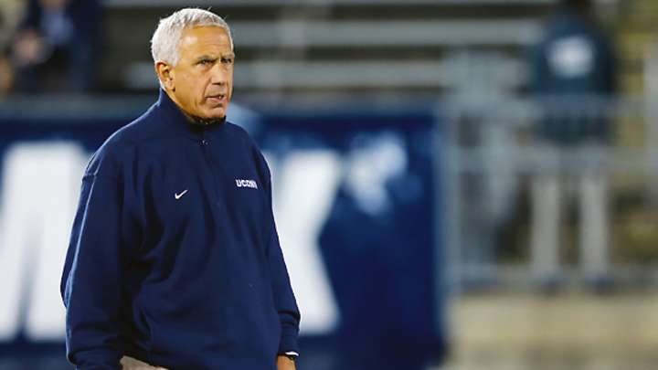 UConn fires head coach Paul Pasqualoni after 0-4 start