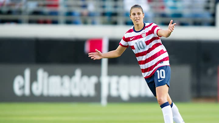 Carli Lloyd breaks shoulder, out 6-8 weeks Carli Lloyd breaks shoulder, out 6-8 weeks