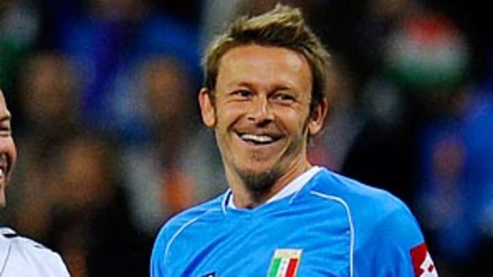 Roberto Baggio quits as Italy technical director