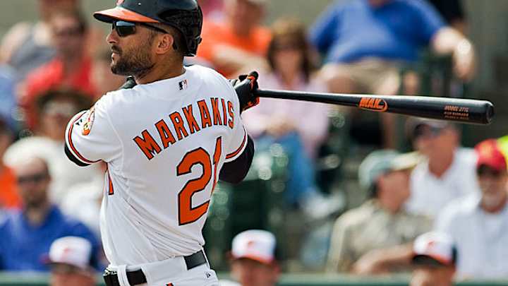 Markakis out one week with herniated disc in neck