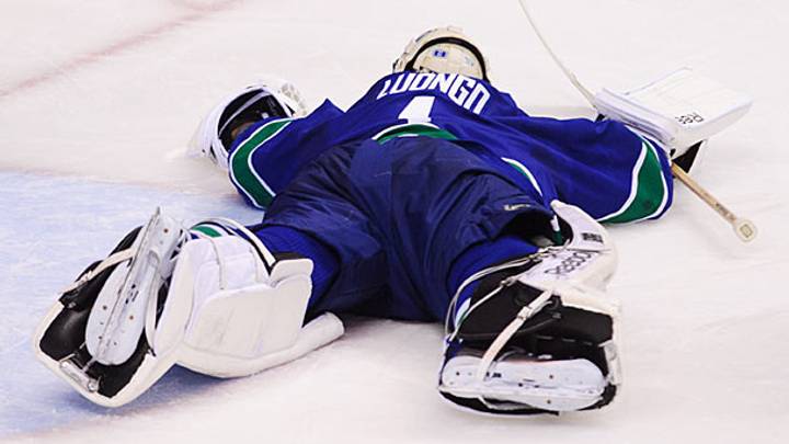 Report: Robert Luongo "blacked out" when hearing of the Schneider trade Report: Robert Luongo "blacked out" when hearing of the Schneider trade